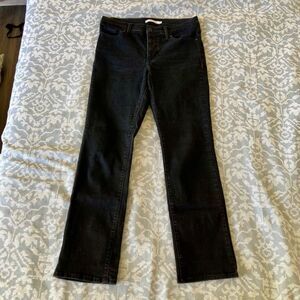 Levi’s 314 Shaping Straight Leg Black Denim Jeans, Size 29